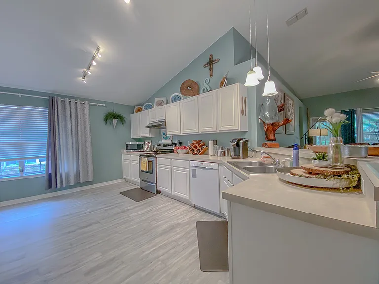115 Secret Harbor Dr — Photo 4