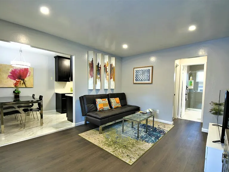 470 N 3rd St #7 — Photo 1