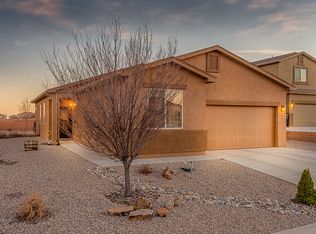 913 Gunpowder Ct NE, Rio Rancho, NM 87124