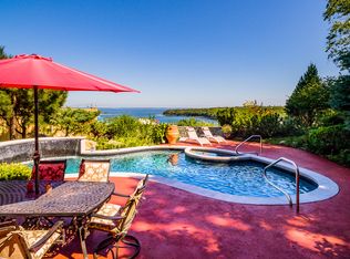 10 Cove View Ln, Rockport, ME 04856
