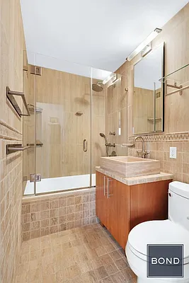 Sold by Bond New York | media 4