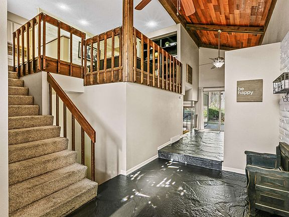 4th image of 216 W Fleming Ave