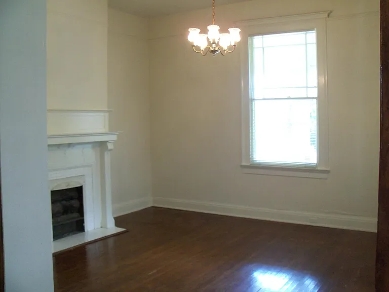1507 Robert St — Photo 14