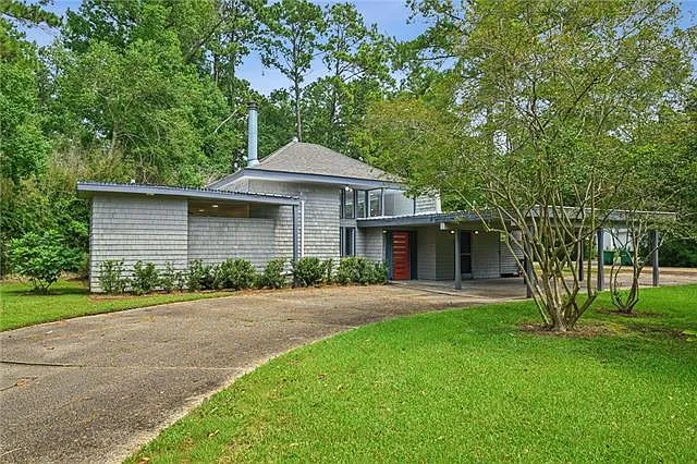 1229 W Presidents Dr