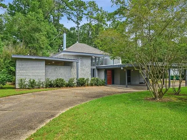 1229 W Presidents Dr, Covington, LA 70433