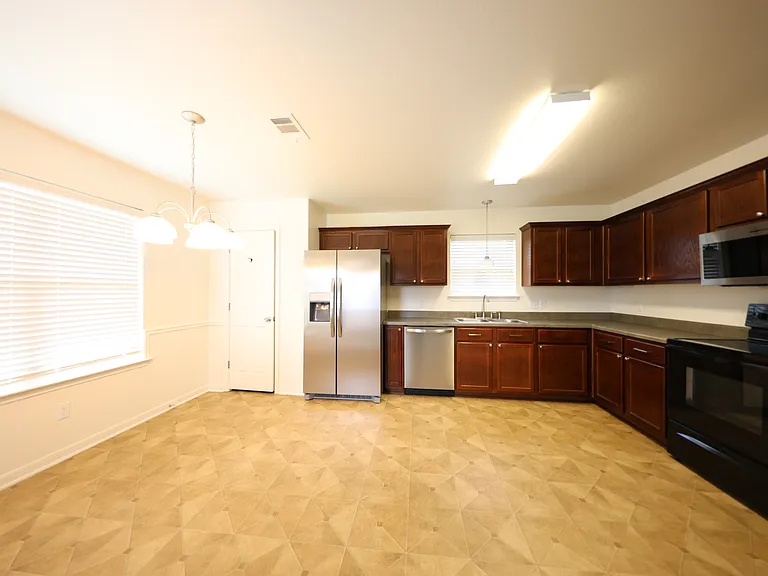 1123 Abbey Rdg — Photo 6