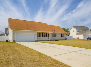 2808 Carabid Ct, Hope Mills, NC 28348