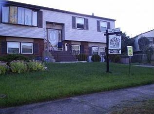 12 Independence Blvd, Lawnside, NJ 08045