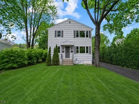 59 Bernards Ave