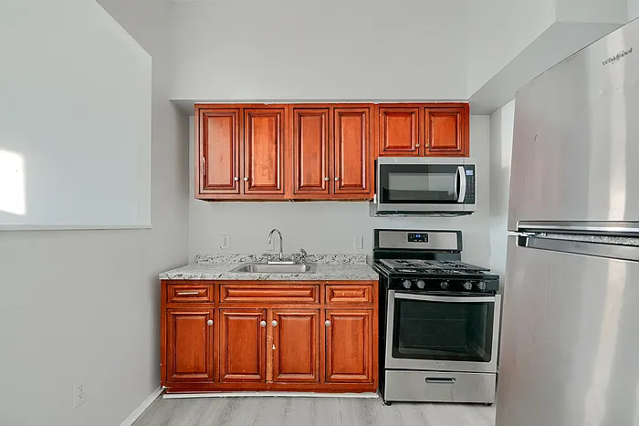 800 N Fulton Ave #A — Photo 1