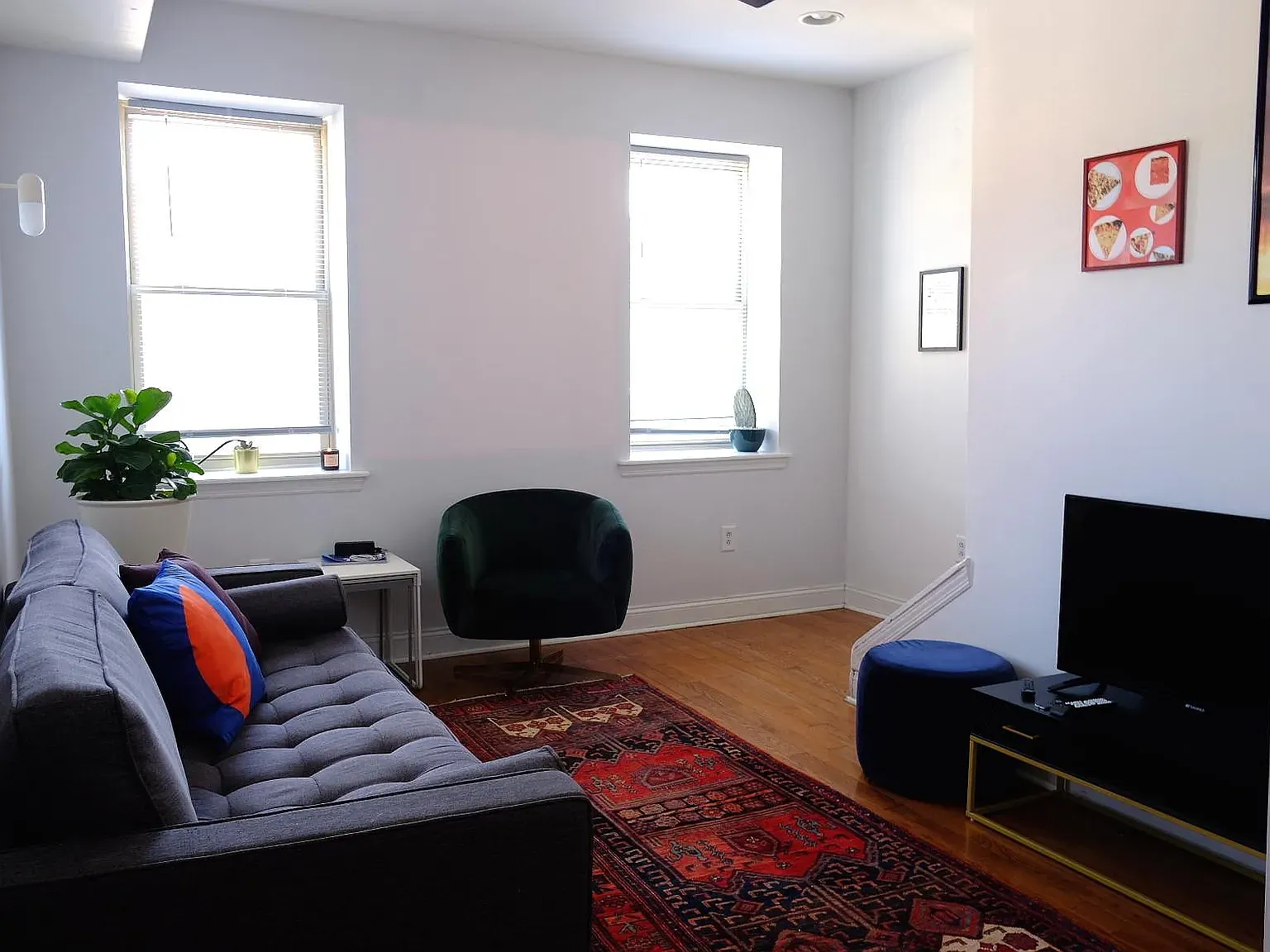 2 bed, 1.5 bath, 1200 sqft, $1,900 — Photo 3