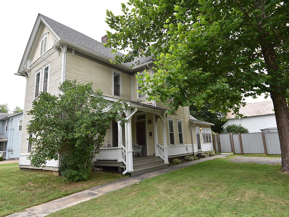 1st image of 511 Columbia St