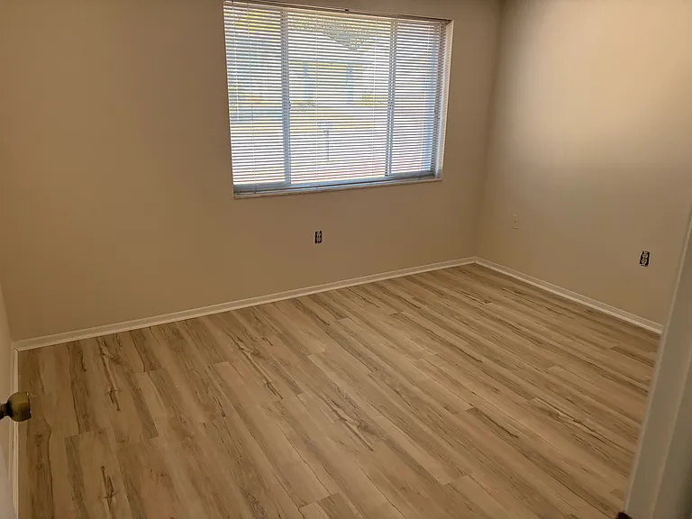 12406 Paddock Ln — Photo 6