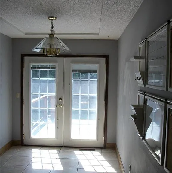 9307 Greenway Ln — Photo 8