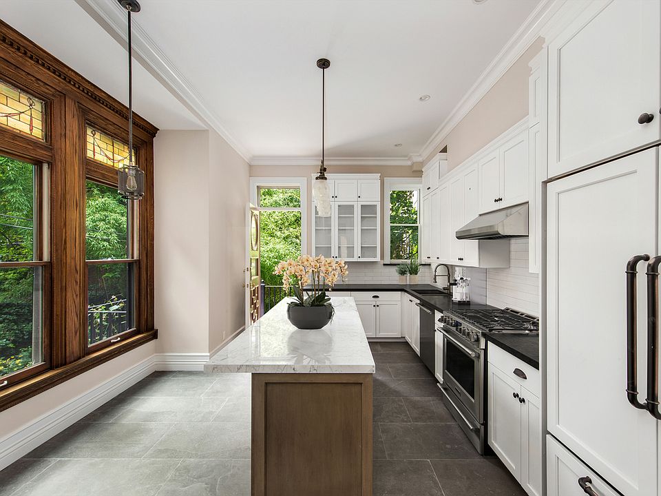1st image of 222 Hancock St #1