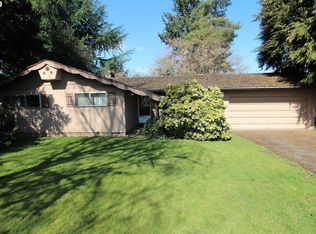 958 S 38th St, Springfield, OR 97478