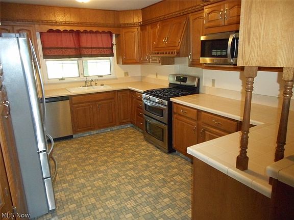 3rd image of 64 Haswell Cir