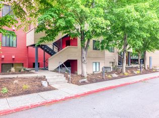 810 NW Naito Pkwy APT F11, Portland, OR