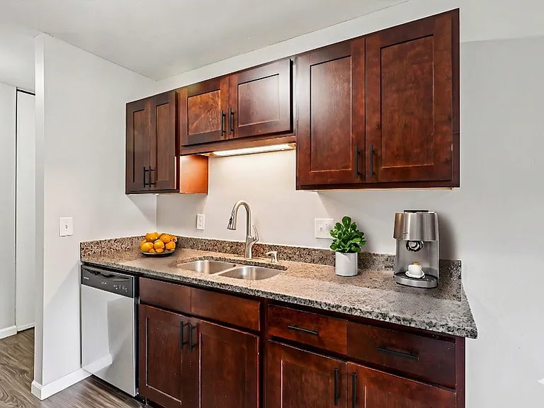 Granite Trails Apartments — Photo 4