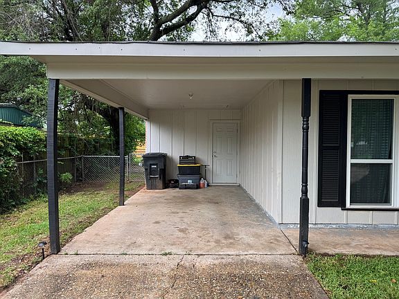 2nd image of 1643 Holiday Blvd