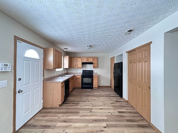 2nd image of 2788 Eastern Glen Dr