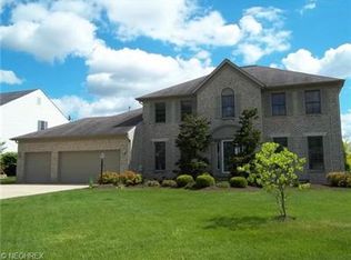 1204 Corsham Cir, Akron, OH 44312