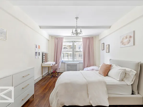 414 East 52nd Street 2A image 14 of 15