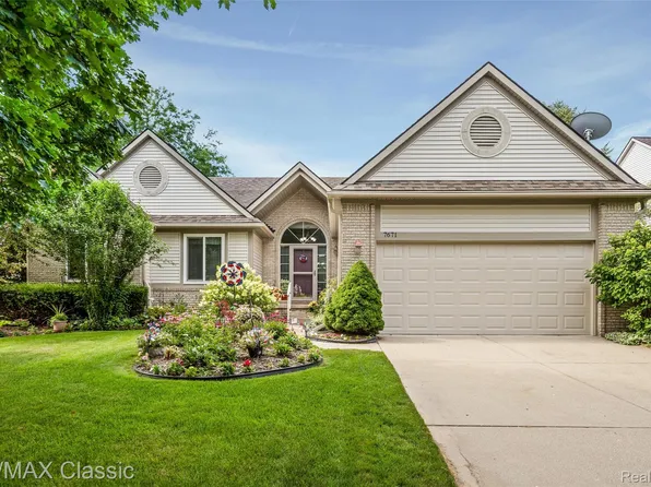 7671 Vamoco Dr, Waterford, MI 48327