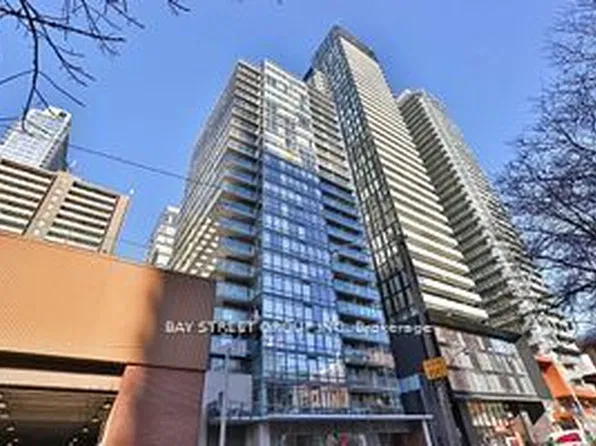 22 Wellesley St E #2102, Toronto, ON M4Y 1G3