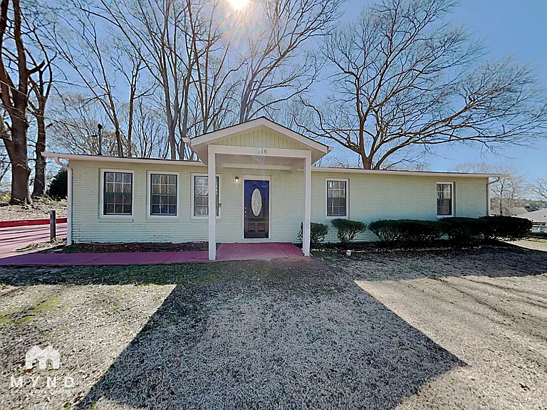 115 Carver St — Photo 1