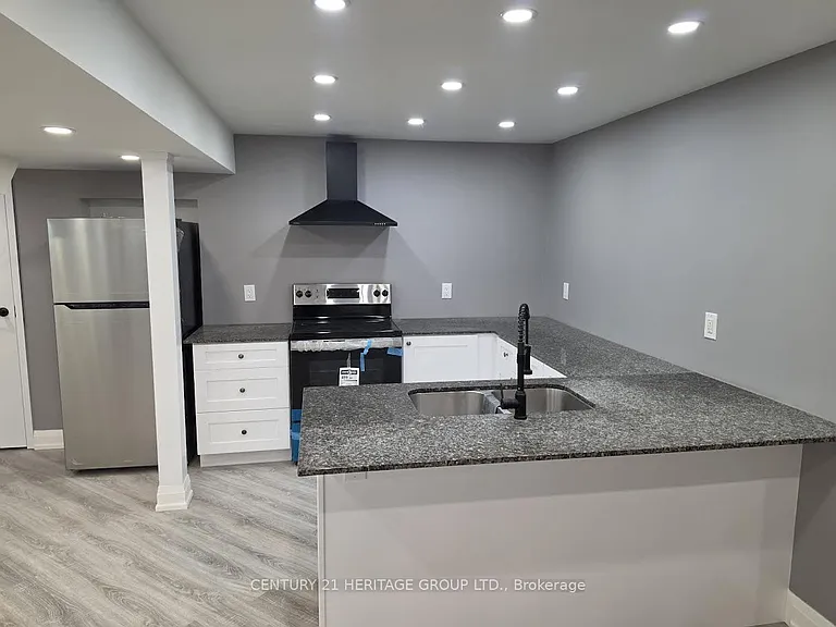 1432 Lawson St #BASEMENT — Photo 2