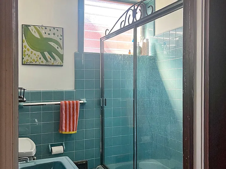 2nd floor - bathroom