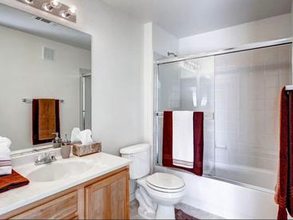 5th image of 1000 Opal St Unit 101