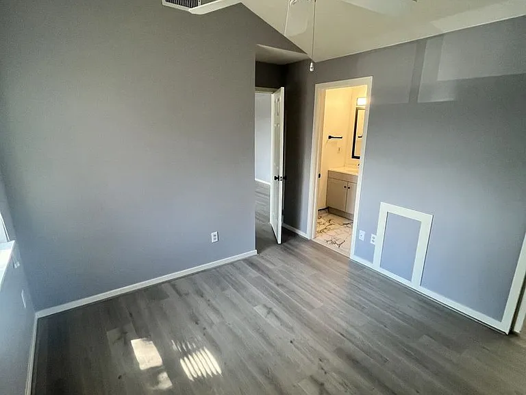 146 Paladin Dr — Photo 6