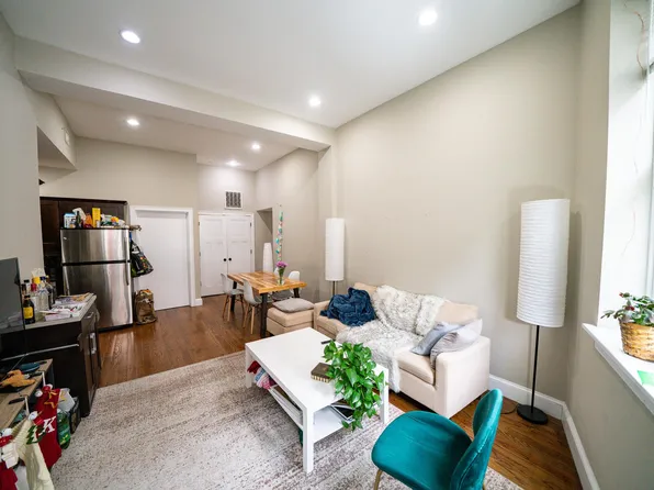 493 Commonwealth Ave APT 4, Boston, MA 02215