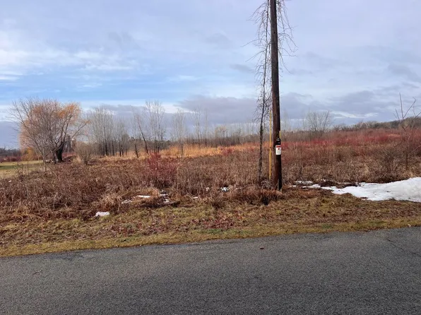 Lake Rd #3, Oshkosh, WI 54902