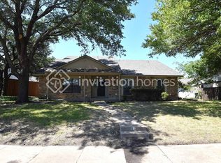 421 Kingsbridge Dr, Garland, TX 75040