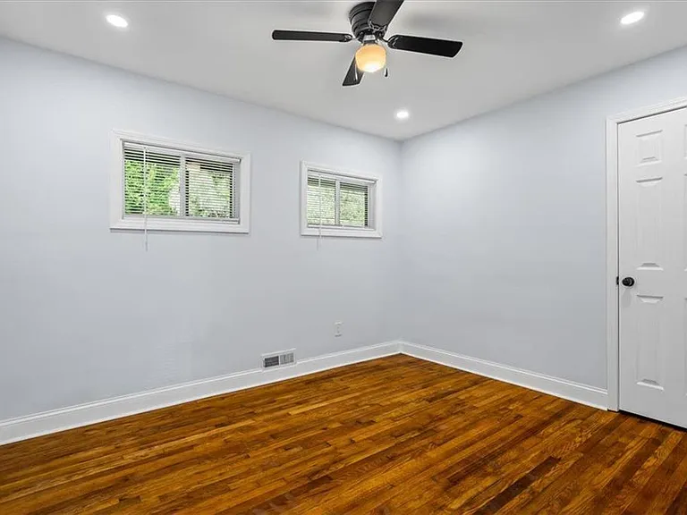 2223 Columbia Dr — Photo 18