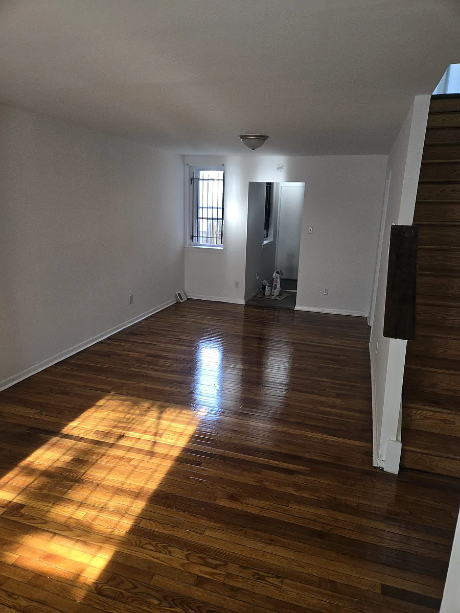 Building Photo - 420 N Wilton St