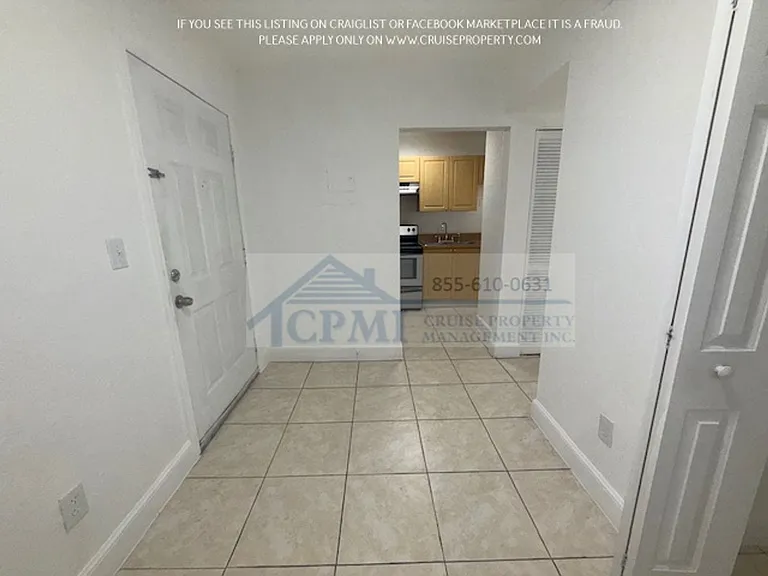 1095 W 77 St Hialeah, FL 33014 — Photo 17