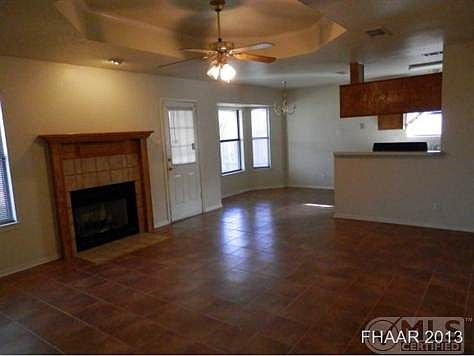 Living w/Fireplace