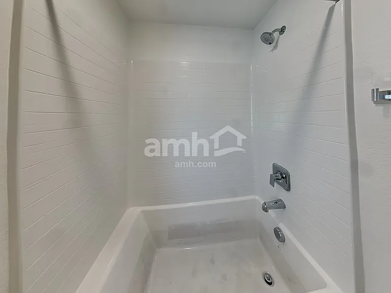 10560 Lagaspi Dr — Photo 15