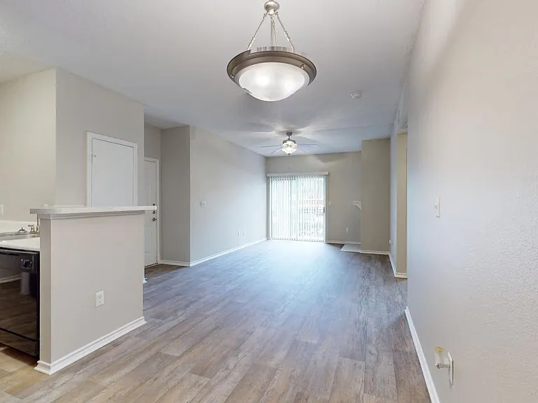 Southgate Glen — Photo 37