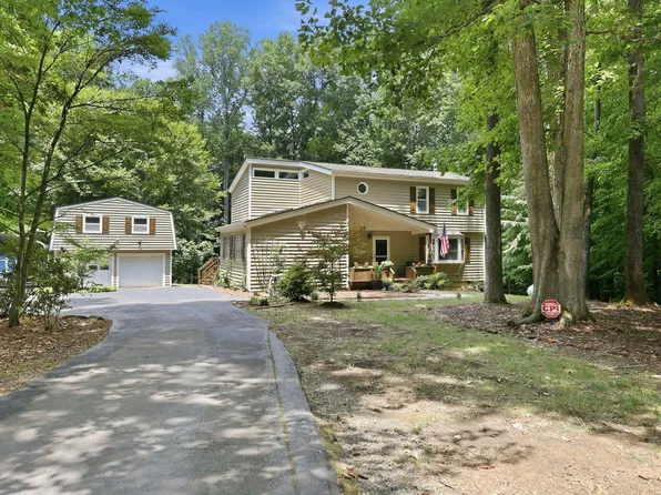 419 Calvary Ct, Hillsborough, NC 27278