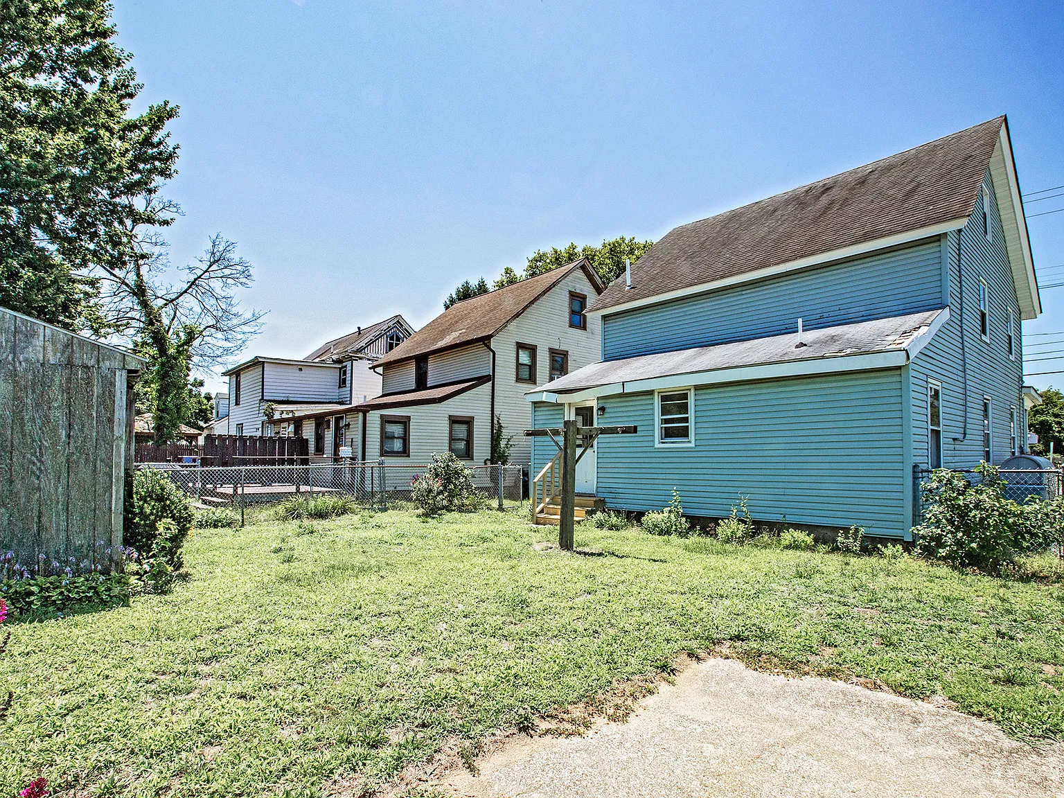 4 bed, 1.5 bath, 1550 sqft, $2,850 — Photo 2