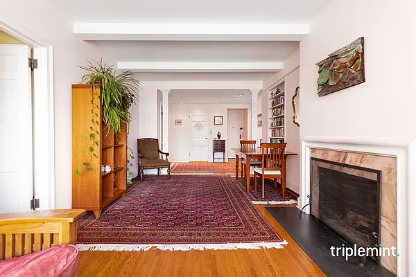 Sold by Triplemint | media 12