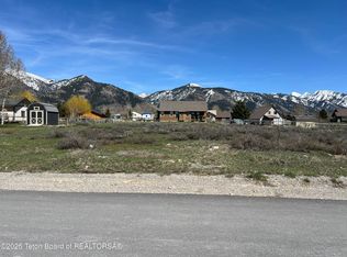 31 Brambleberry Dr, Star Valley Ranch, WY 83127