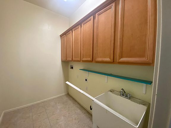 4th image of 1198 W Doolan Dr
