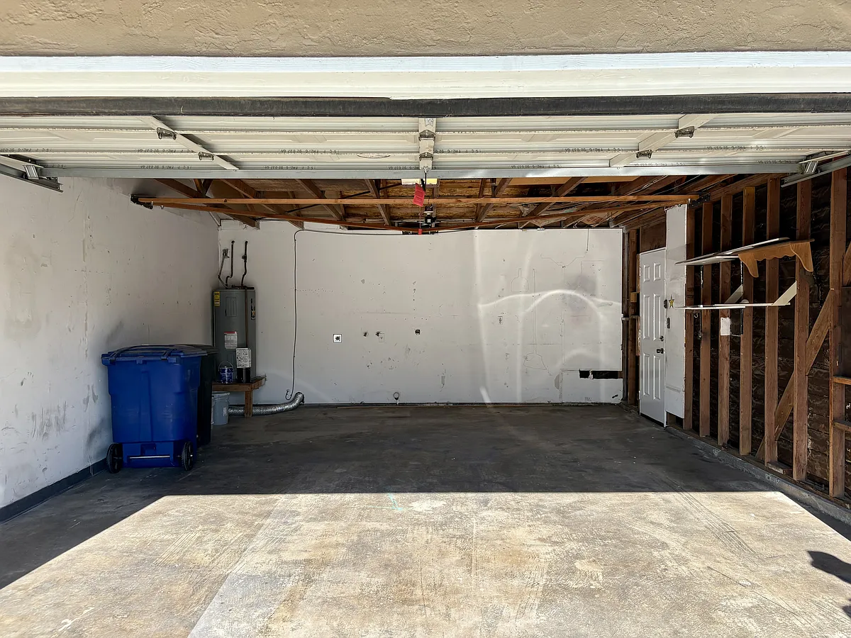 Photo 2 of 37 - 4000 Fara Biundo Dr #29 - Modesto, CA Building Photo - 4000 Fara Biundo Dr #29