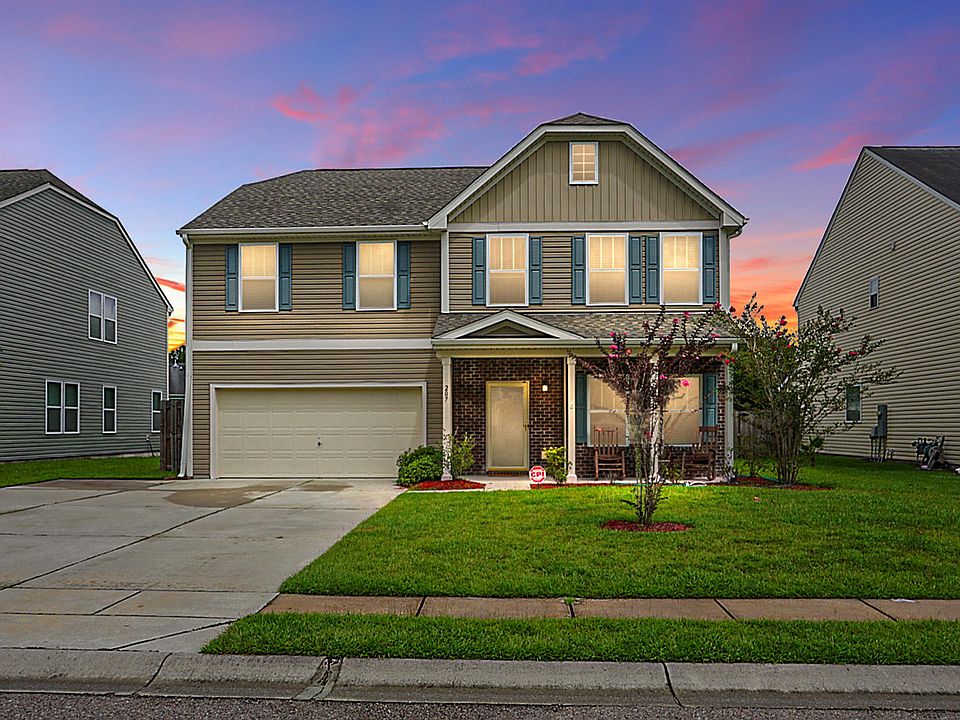 1st image of 207 Balsam Cir